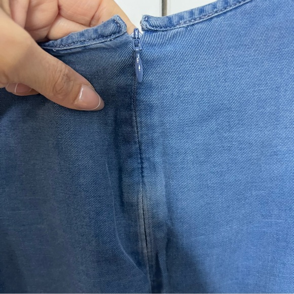 Banana Republic Chambray Denim Dress Women’s Size 2 Back Zip Ruffle Hem - Picture 6 of 8